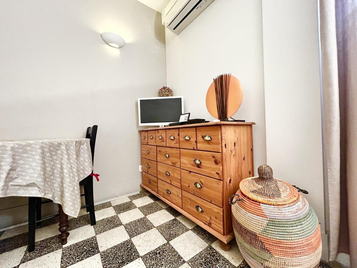 Aparthotel Riviera - Balcon Des Etats Unis - Old Town Promenade Des Anglais Nice Exterior foto